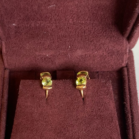 NWOT new Gold Huggies, 14K Gold Earrings w/ Peridot. Can be worn 2 ways. - Picture 5 of 13
